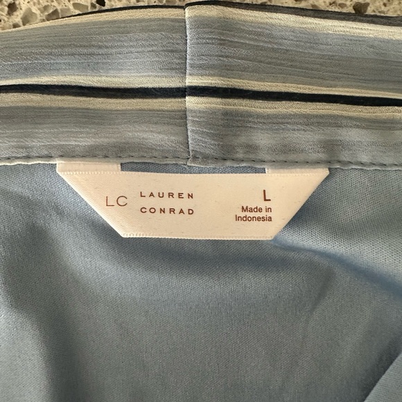 LC Lauren Conrad White and Black Striped Blouse
#3 - Picture 3 of 3